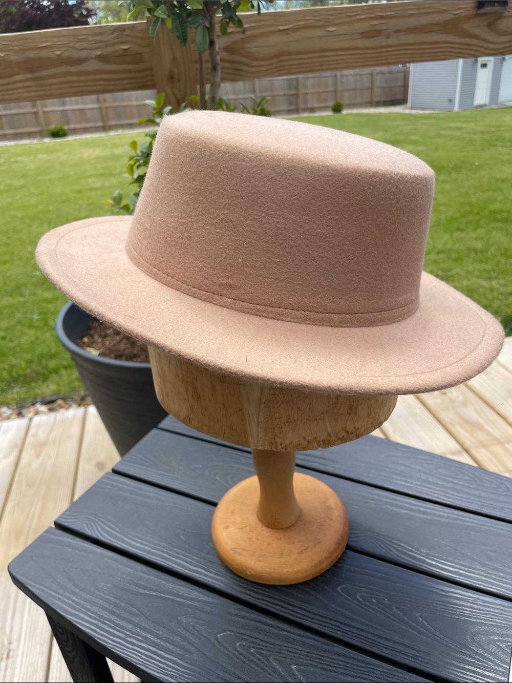 Faux Felt‎ Tan Ladies Hat